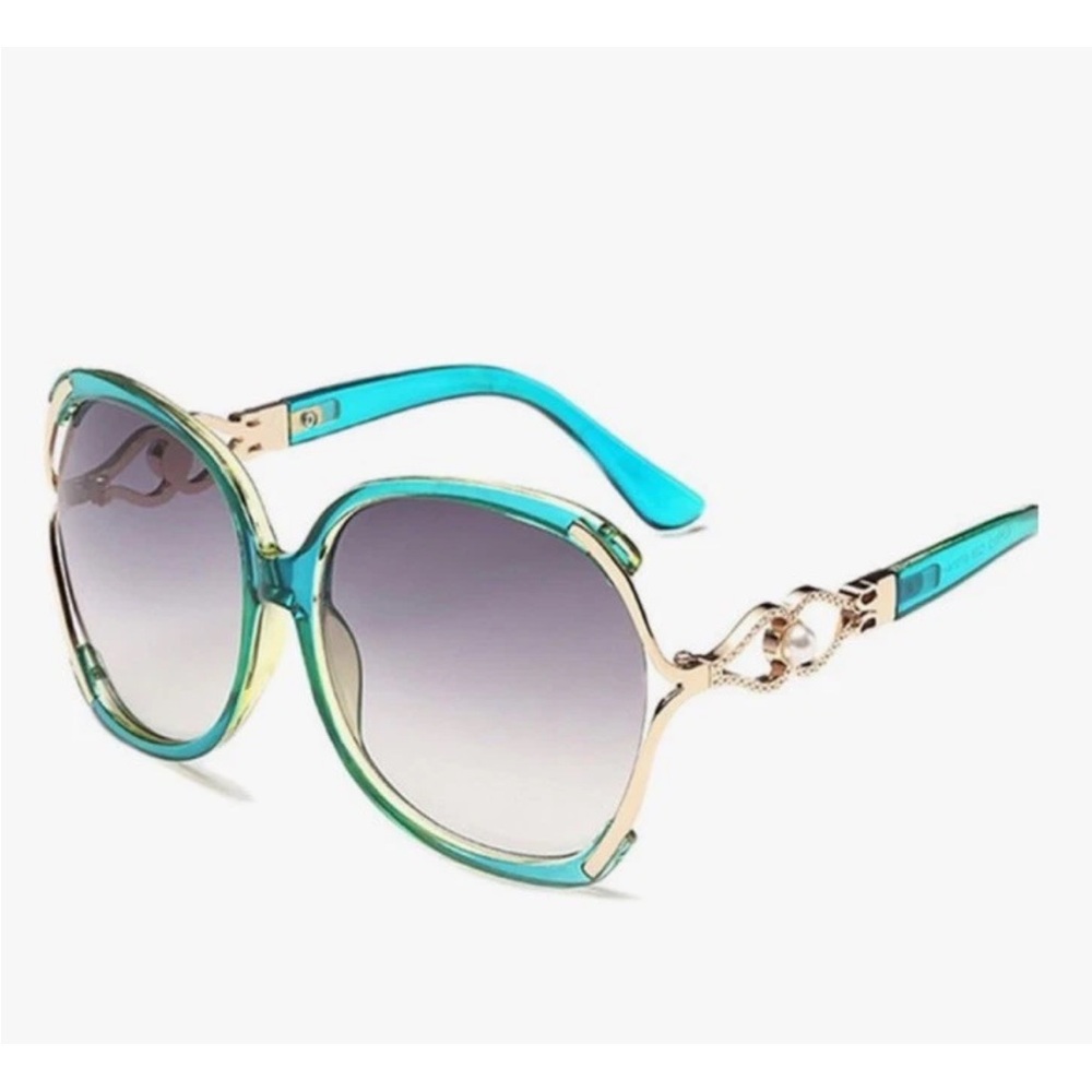 Stylish Gradient Sunglasses - Blue and Gold